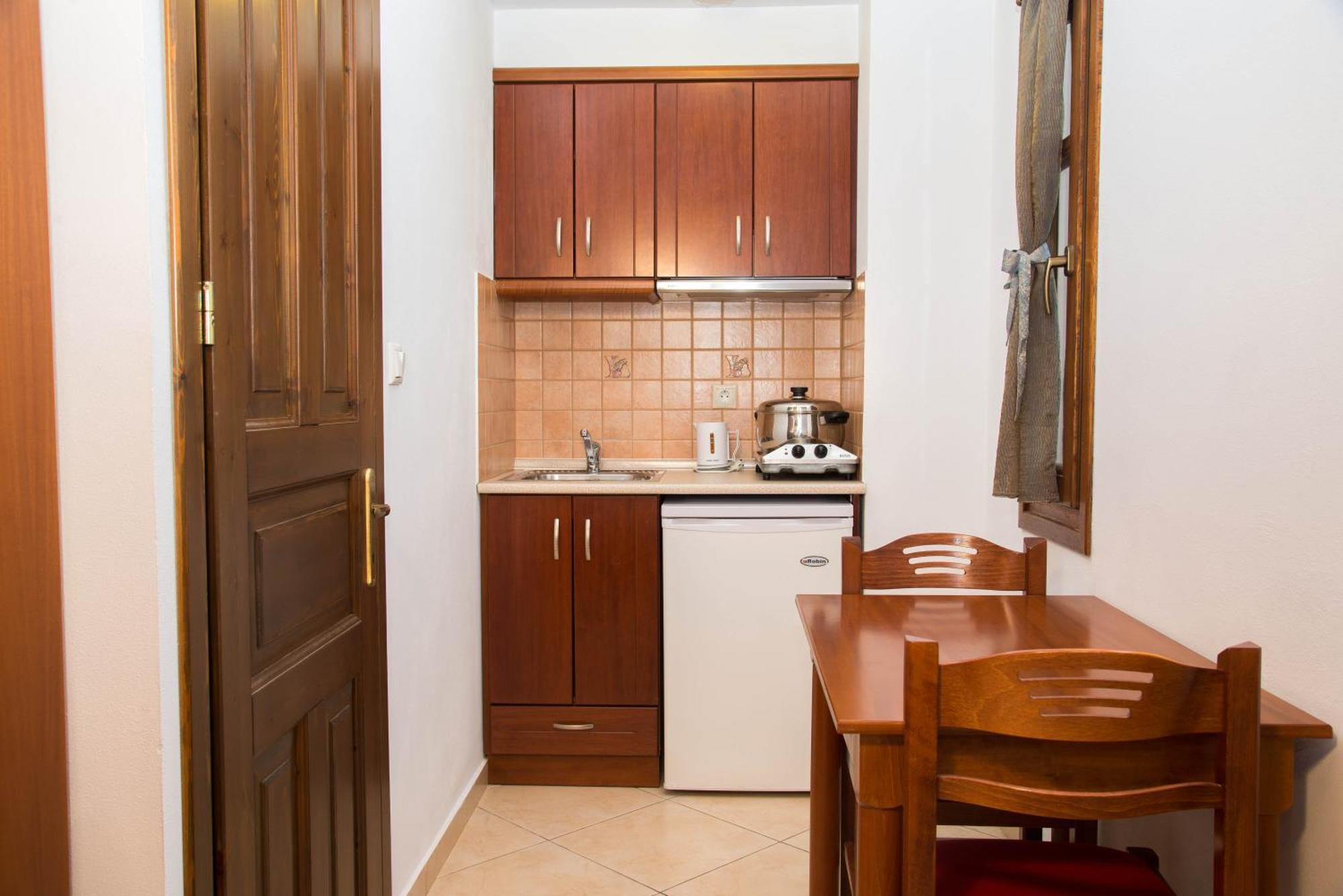 Guesthouse Enastron Хорефто Экстерьер фото