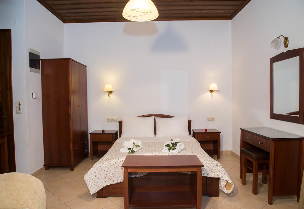 Guesthouse Enastron Хорефто Экстерьер фото