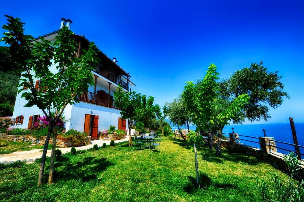 Guesthouse Enastron Хорефто Экстерьер фото